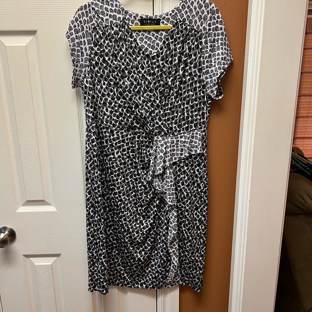 Elegant Black and White Midi Dress